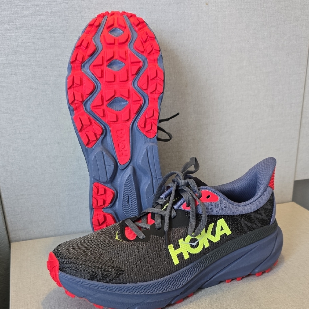 Hoka Challenger ATR 7, Women's 8.5. BRAND NEW.